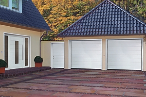 M ribbed white sectional and matching side door
